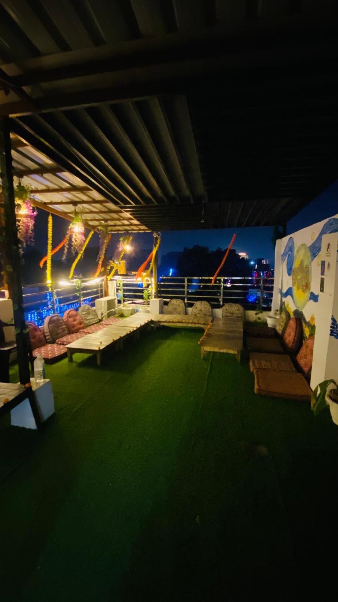 Van Gogh'S Hostel - Varanasi — Photos 1